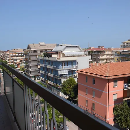 Ampia Dimora A Tra Mare E Pineta - La Casa Di Marta Apartment